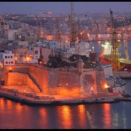 Apartament Apartments, Triq Il-kurcifiss, L-isla