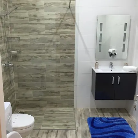 דירה Apartments, Triq Il-kurcifiss, L-isla *