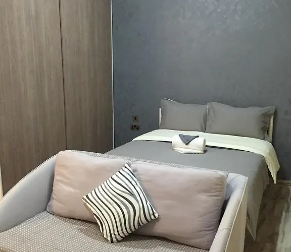 Apartments, Triq Il-kurcifiss, L-isla