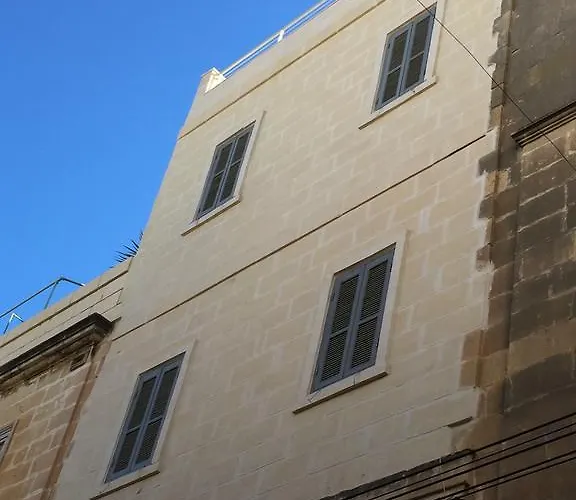 Apartments, Triq Il-kurcifiss, L-isla